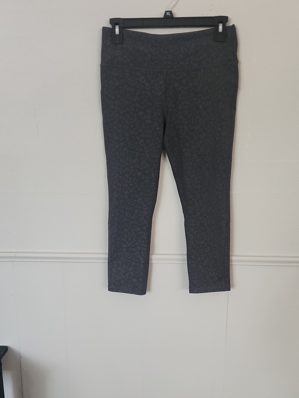 Marika Dark Gray Subtle Print Leggings